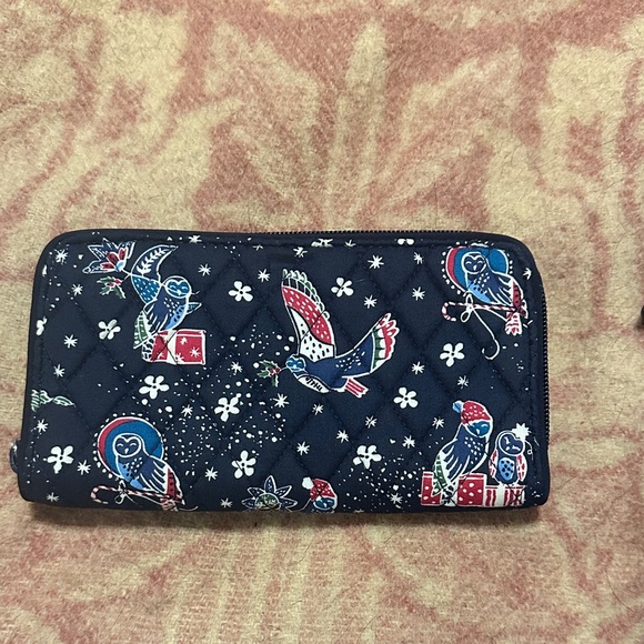 NWT Vera Bradley Navy Owl Print Quilted Wallet - Picture 1 of 2